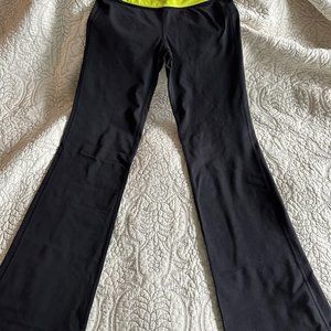 Lululemon 'Groove' pant, bootcut, size 6, EUC
